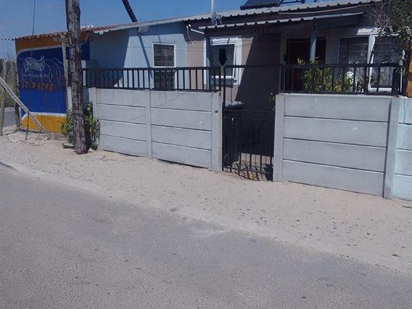 2 Bedroom Property for Sale in Wimbledon Estate Western Cape
